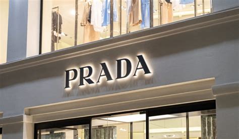 quanti negozi ha prada nel mondo|prada group.